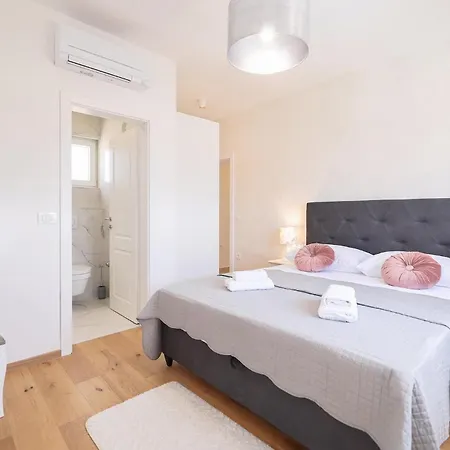 Vinka Holiday home